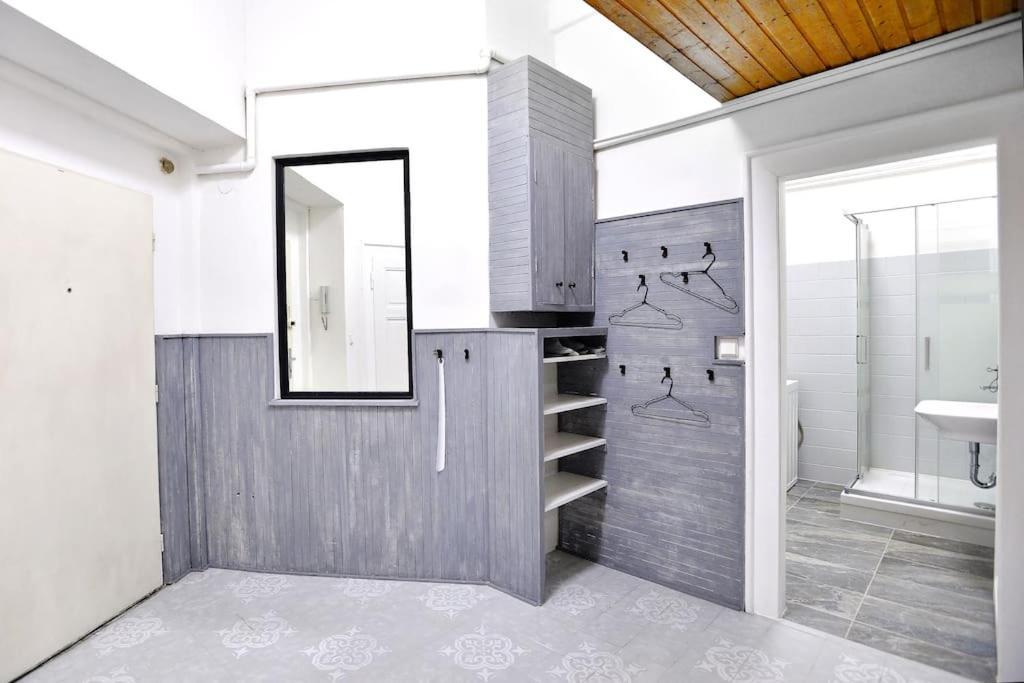 Apartment Airy & Bright Flat In Dejvice By Castle Prag